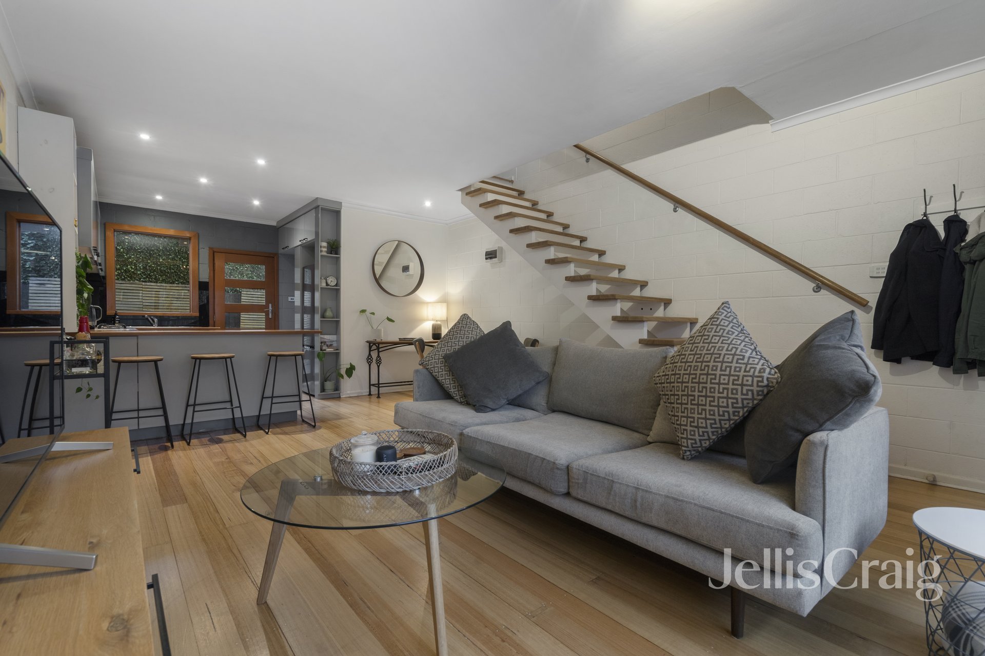 3/37 Sandford Street, Highett image 2