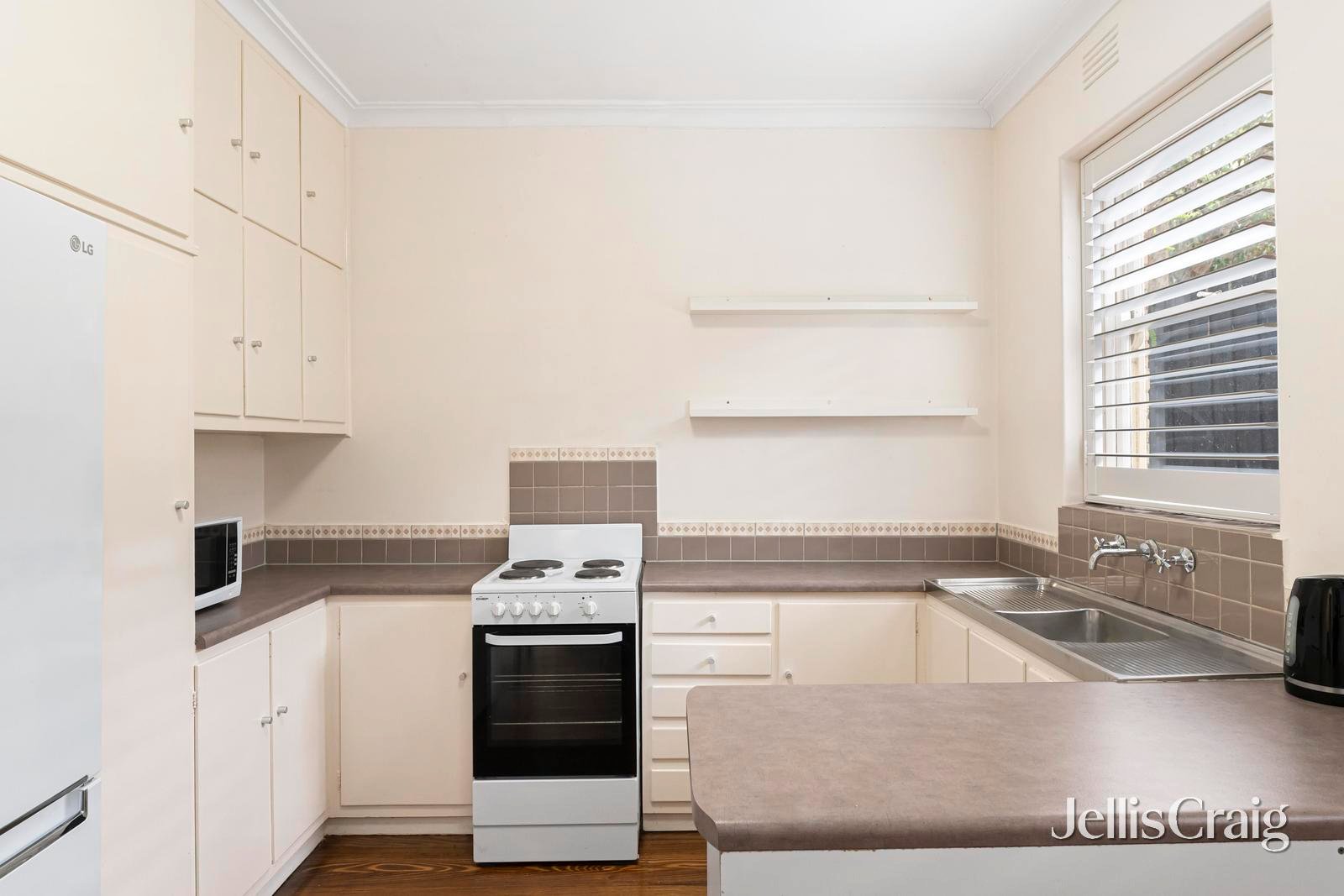 3/38 Florence Road, Surrey Hills image 3