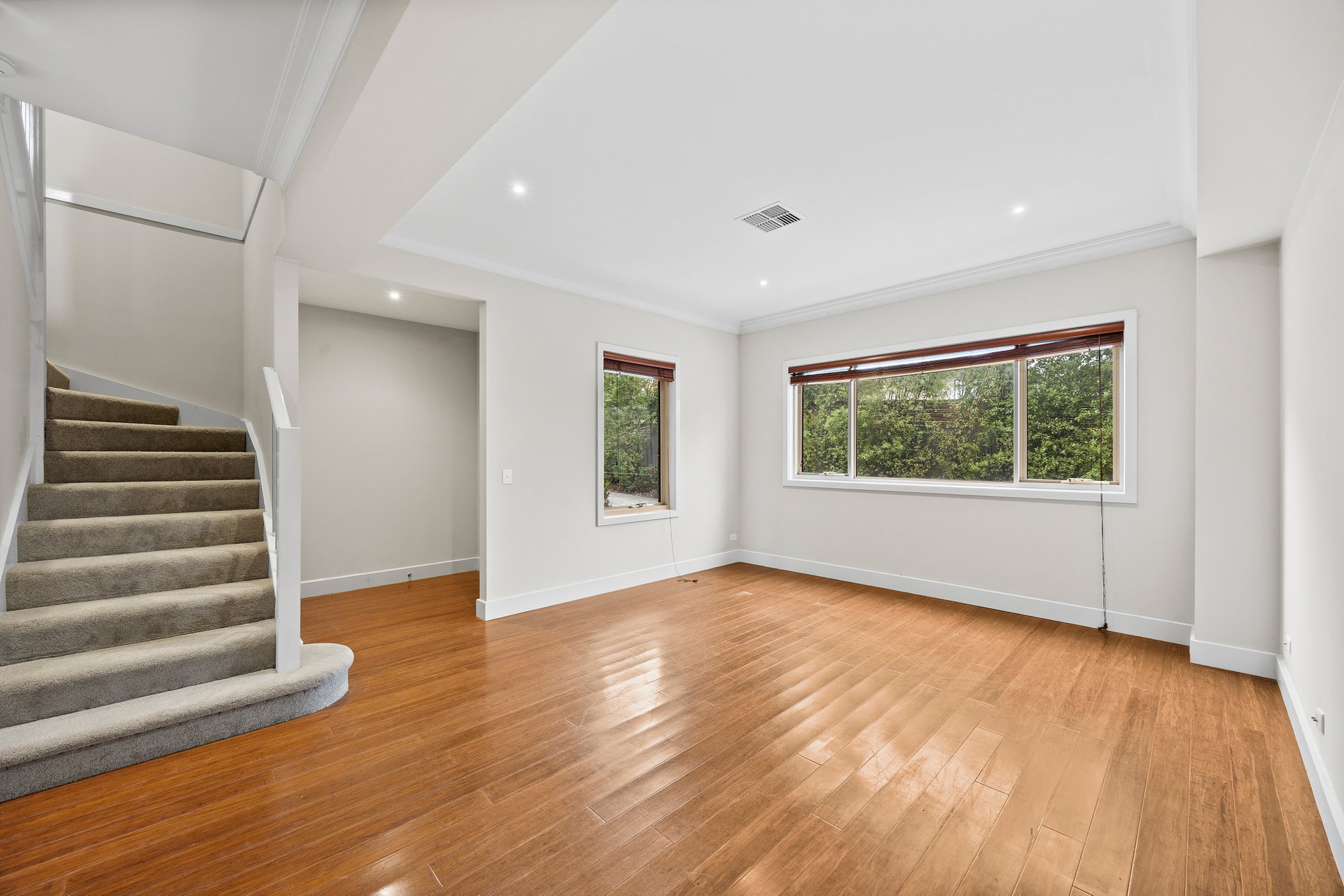 3/384 Belmore Road, Mont Albert North image 3