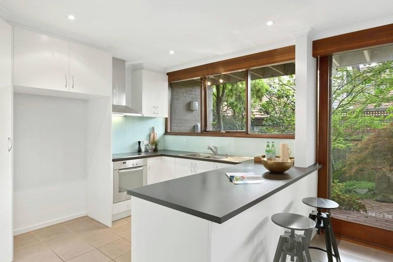 3/385 Barkers Road, Kew image 2