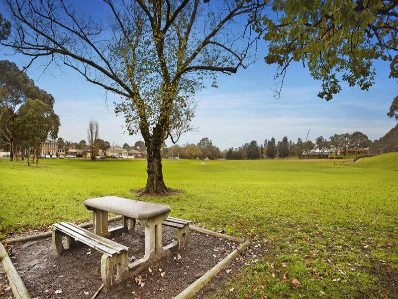 339 Elgar Road, Surrey Hills image 7