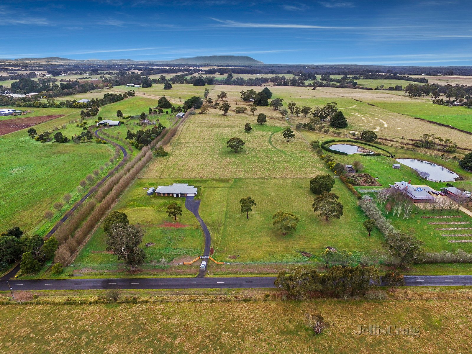 339 James Lane, Trentham East image 3