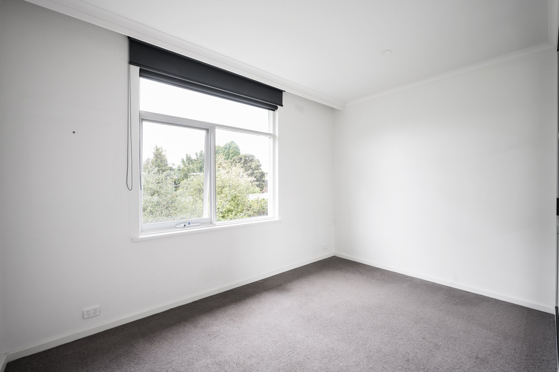 Property Gallery Thumbnail 6