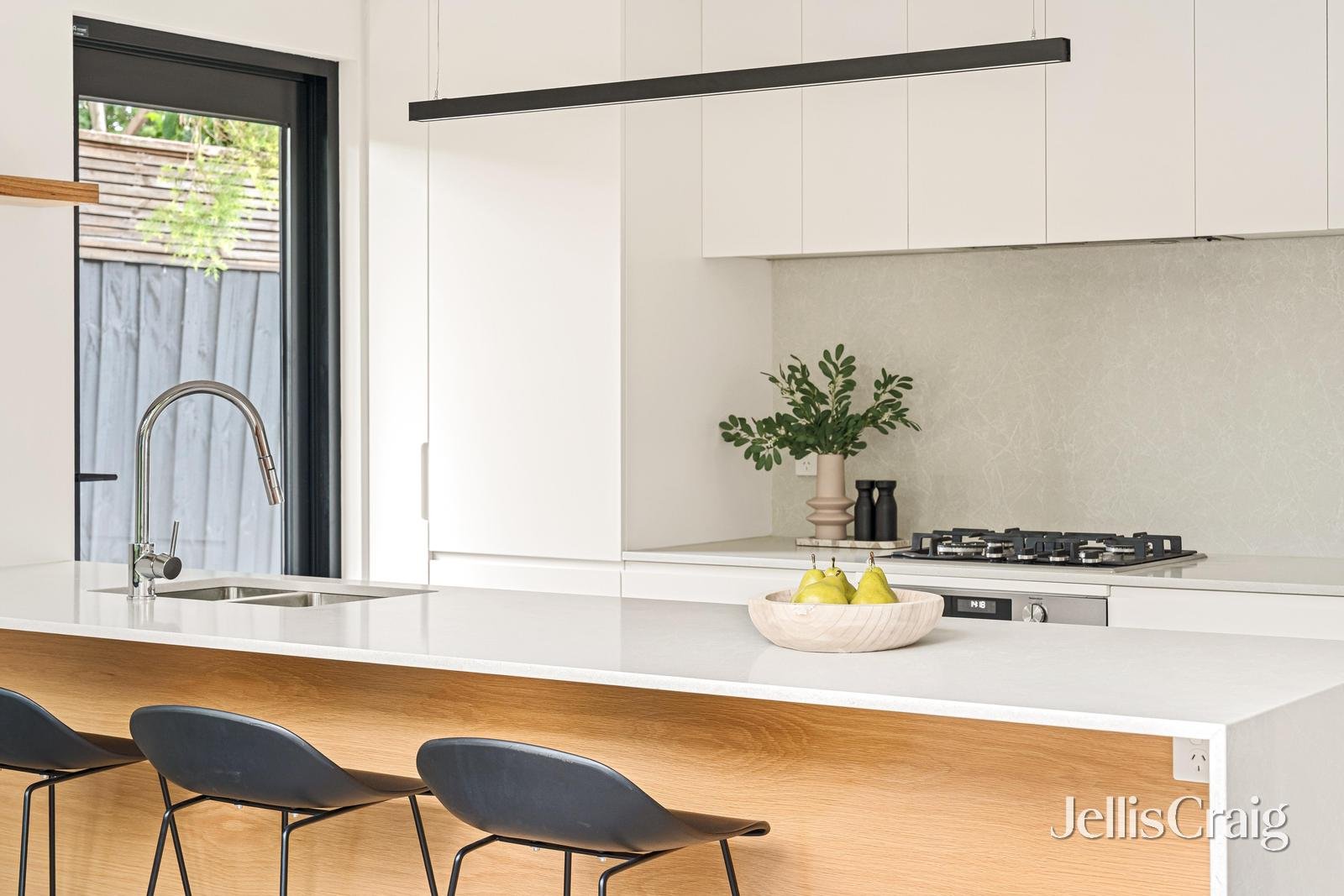 3/39 Plummer Road, Mentone image 3