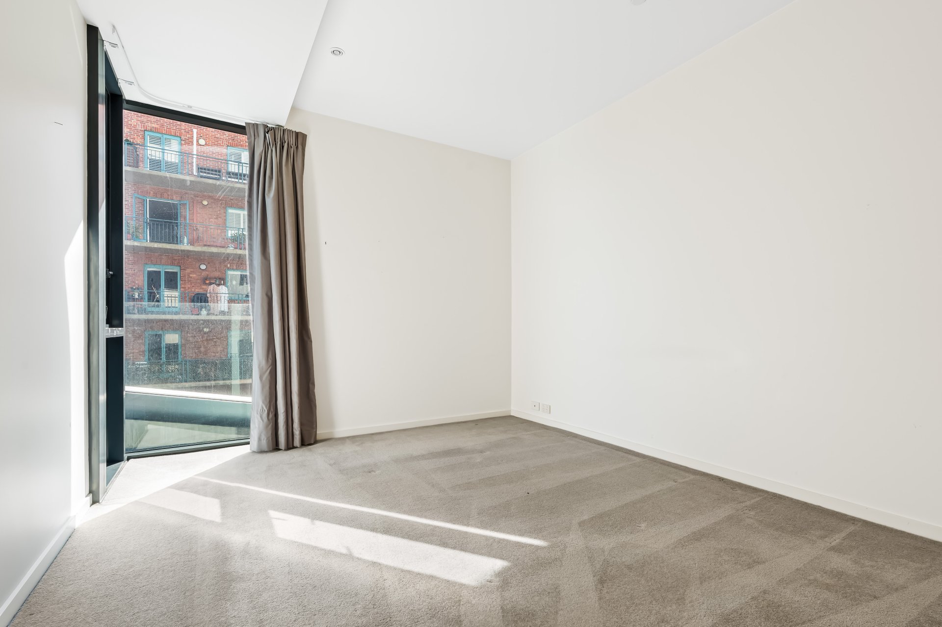 33/95 Rouse Street, Port Melbourne image 5