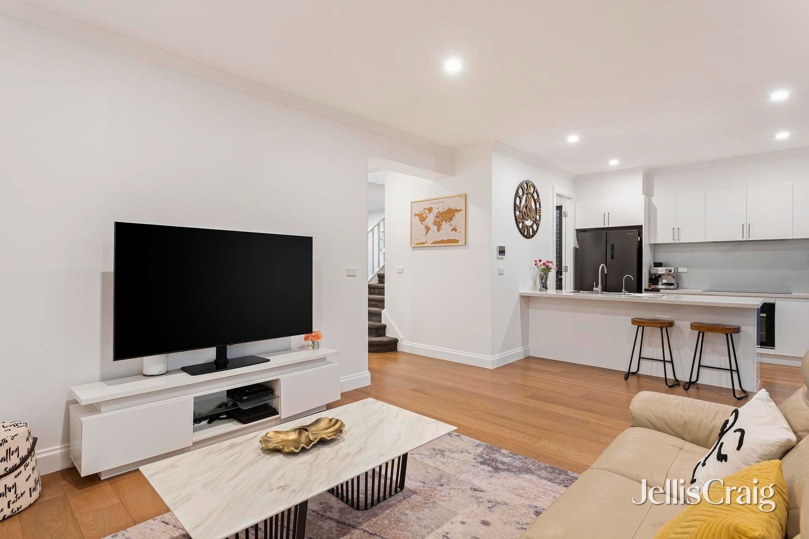 33A Barkly Street, Ringwood image 3
