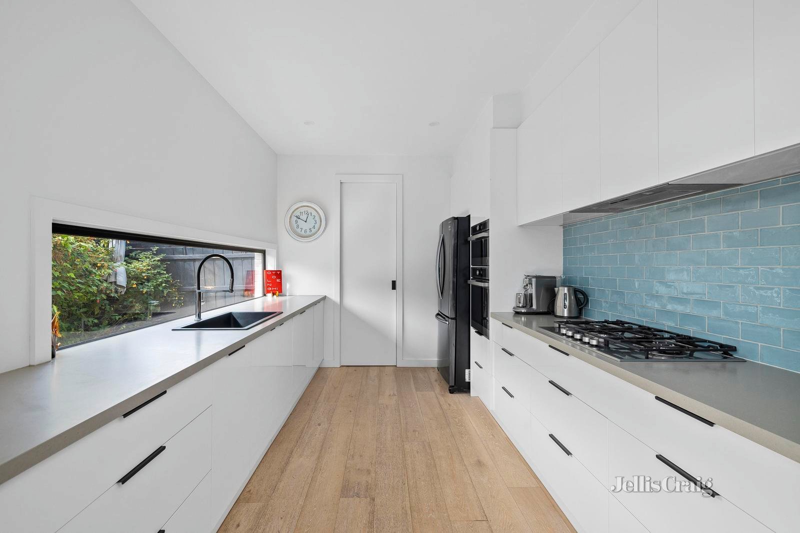 33A Separation Street, Mornington image 5