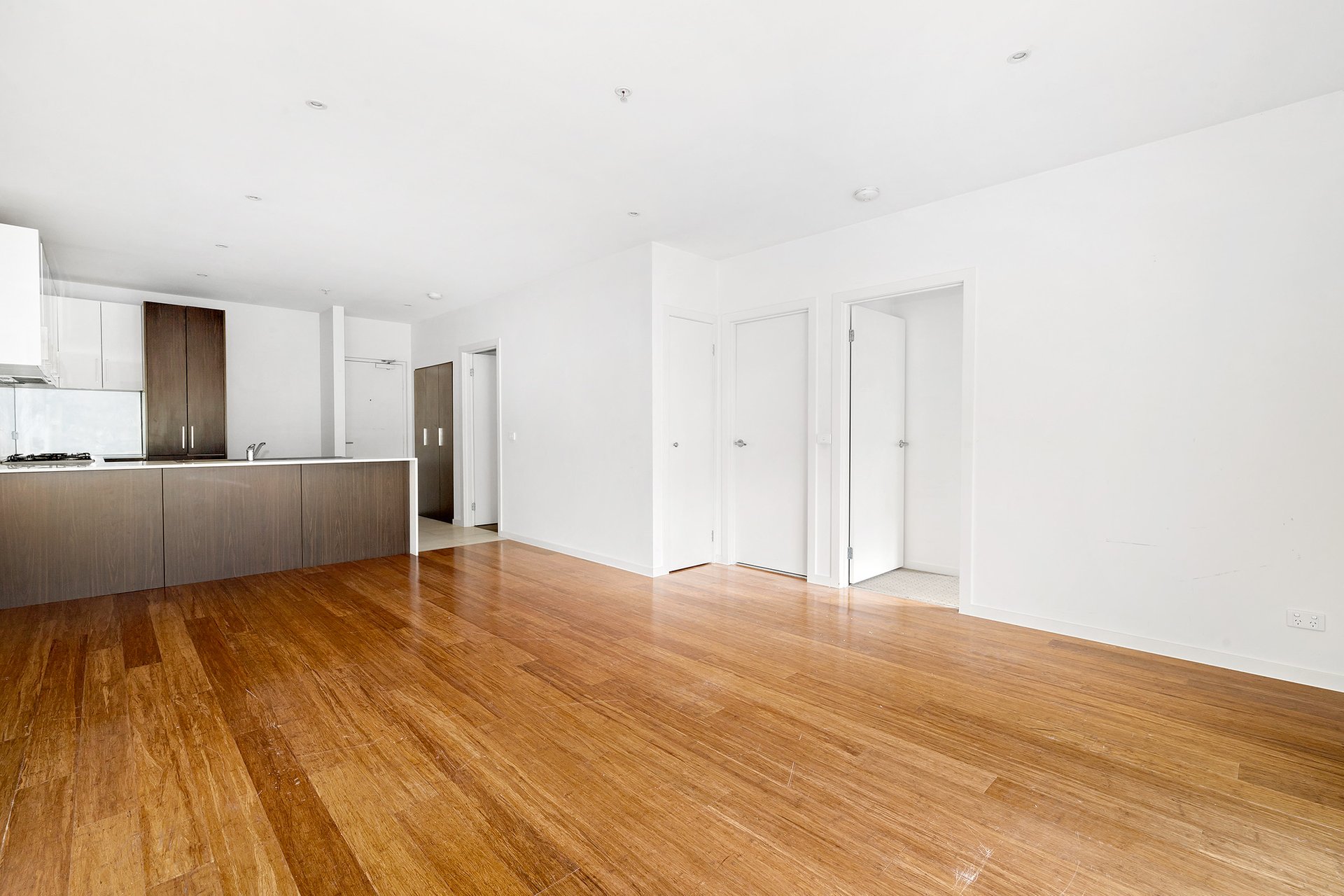 Property Gallery Thumbnail 2