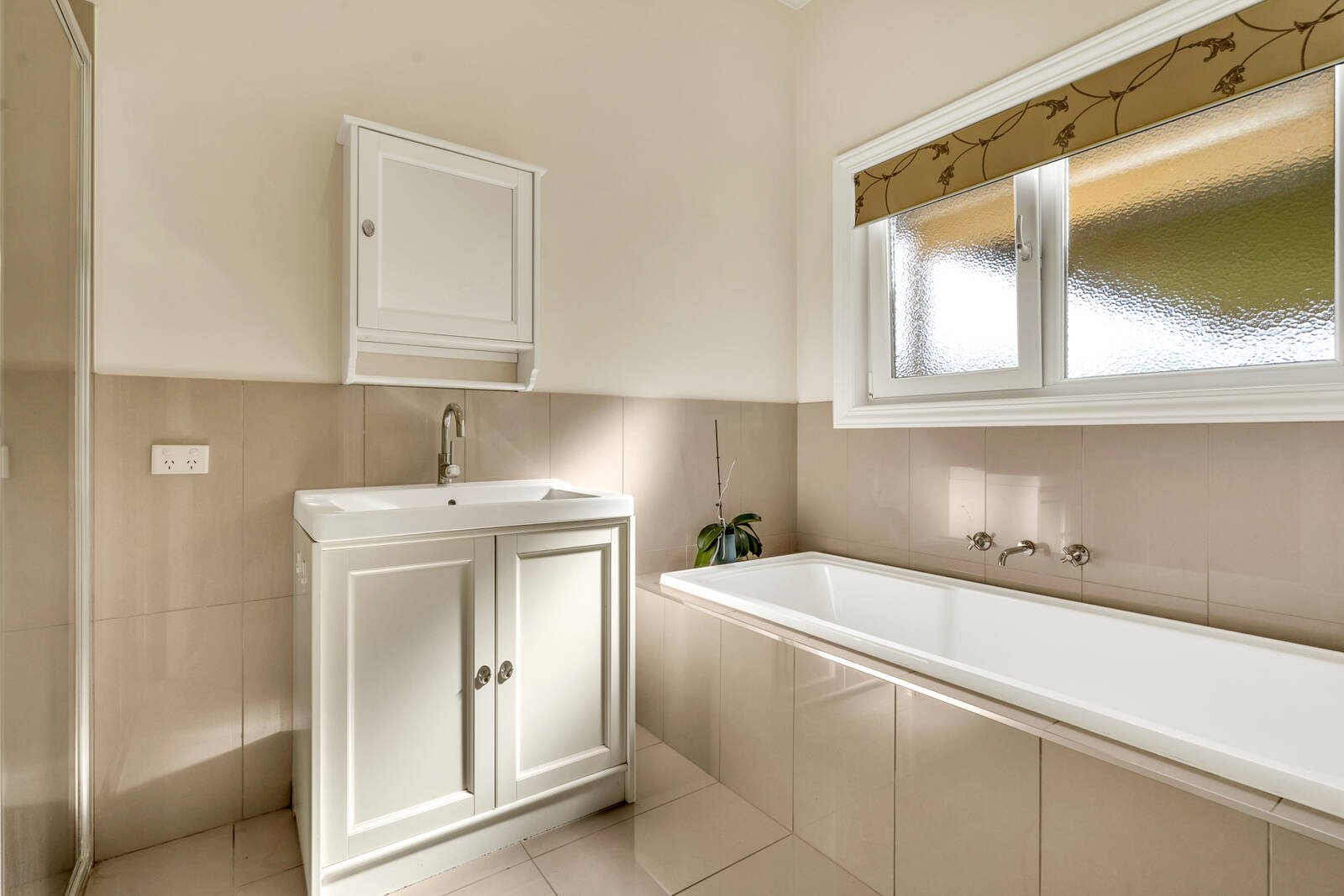 Property Gallery Thumbnail 9