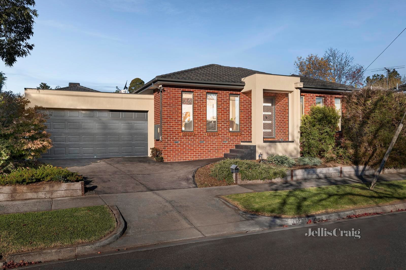 34 Aintree Street, Mooroolbark image 1