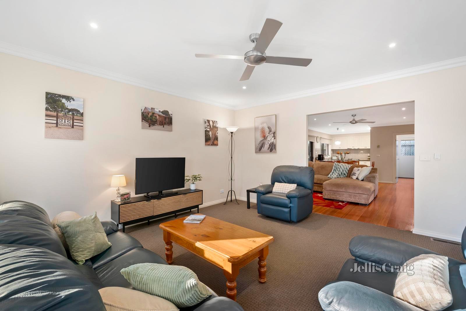 34 Aintree Street, Mooroolbark image 3