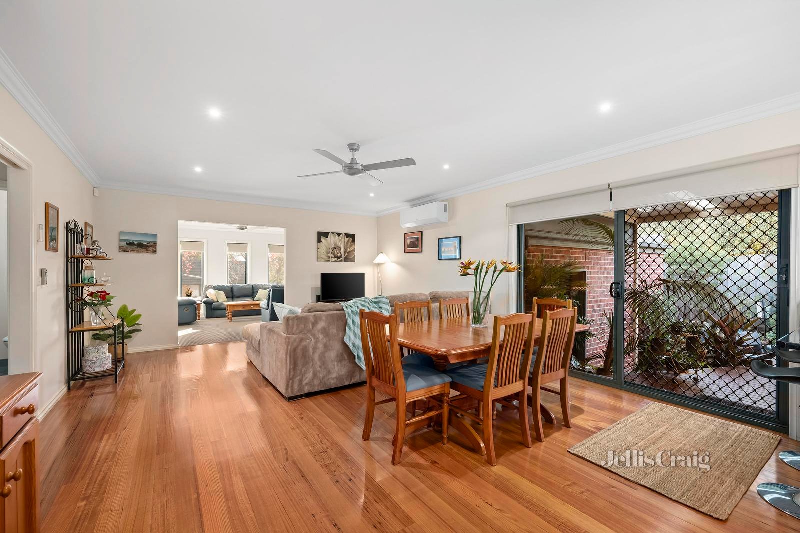 34 Aintree Street, Mooroolbark image 5