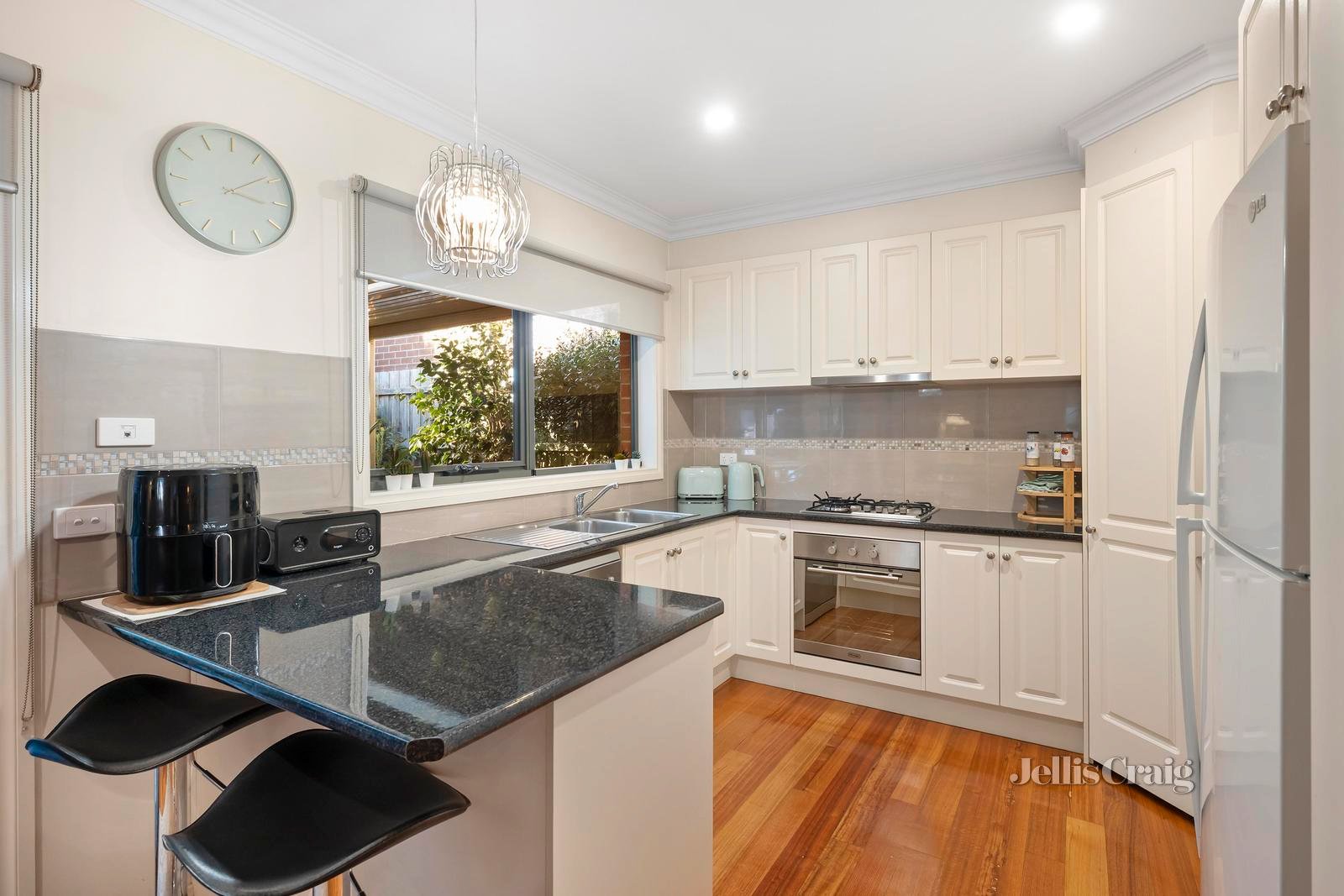 34 Aintree Street, Mooroolbark image 6