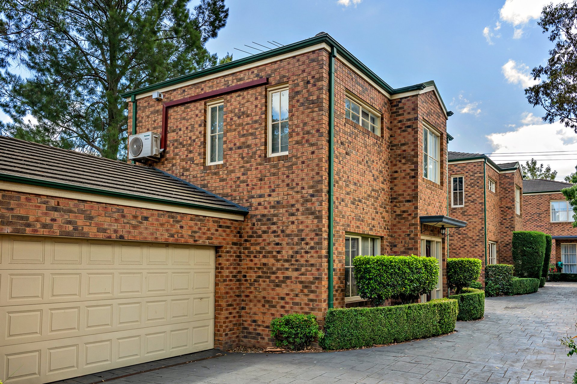 Property Gallery - Main Image