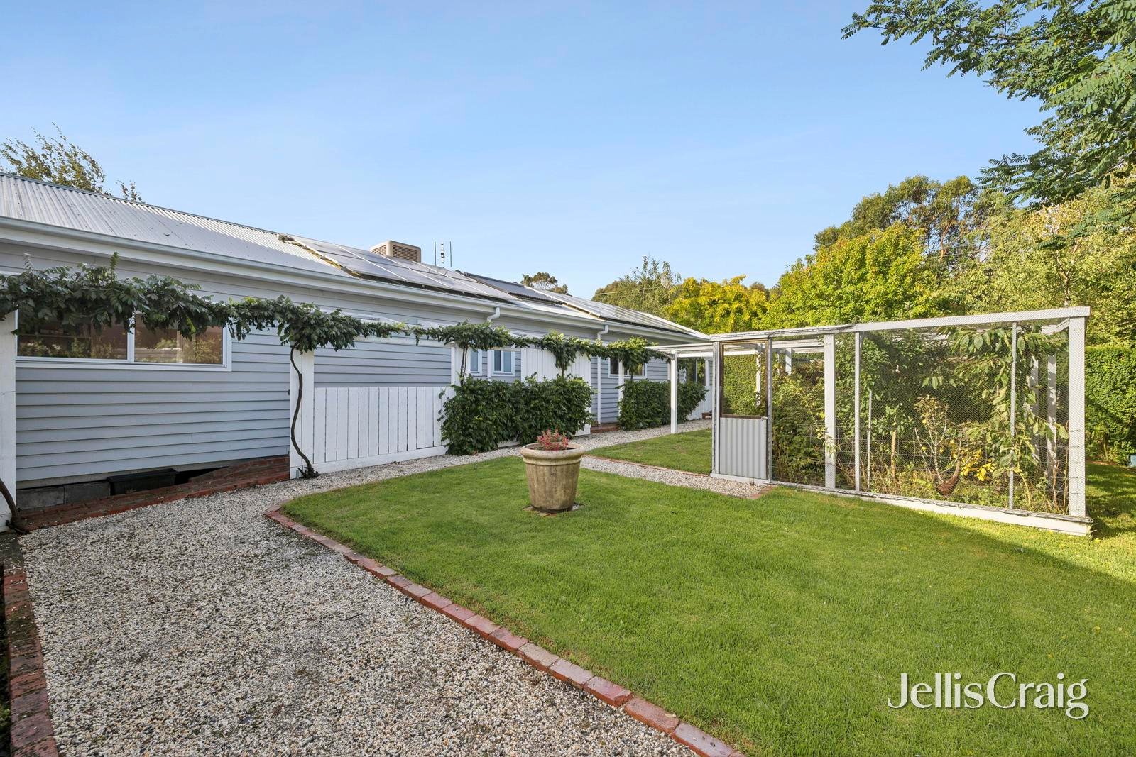 3/4 Anslow Street, Woodend image 20