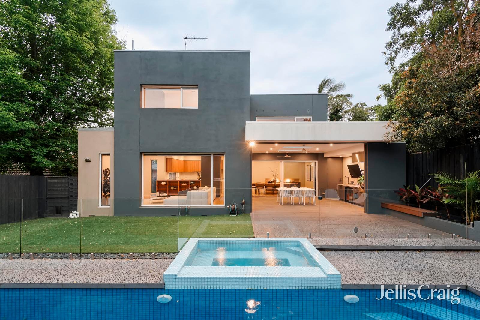 34 Baker Avenue, Kew East image 1