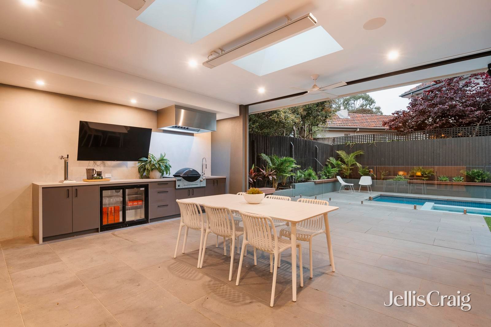 34 Baker Avenue, Kew East image 15