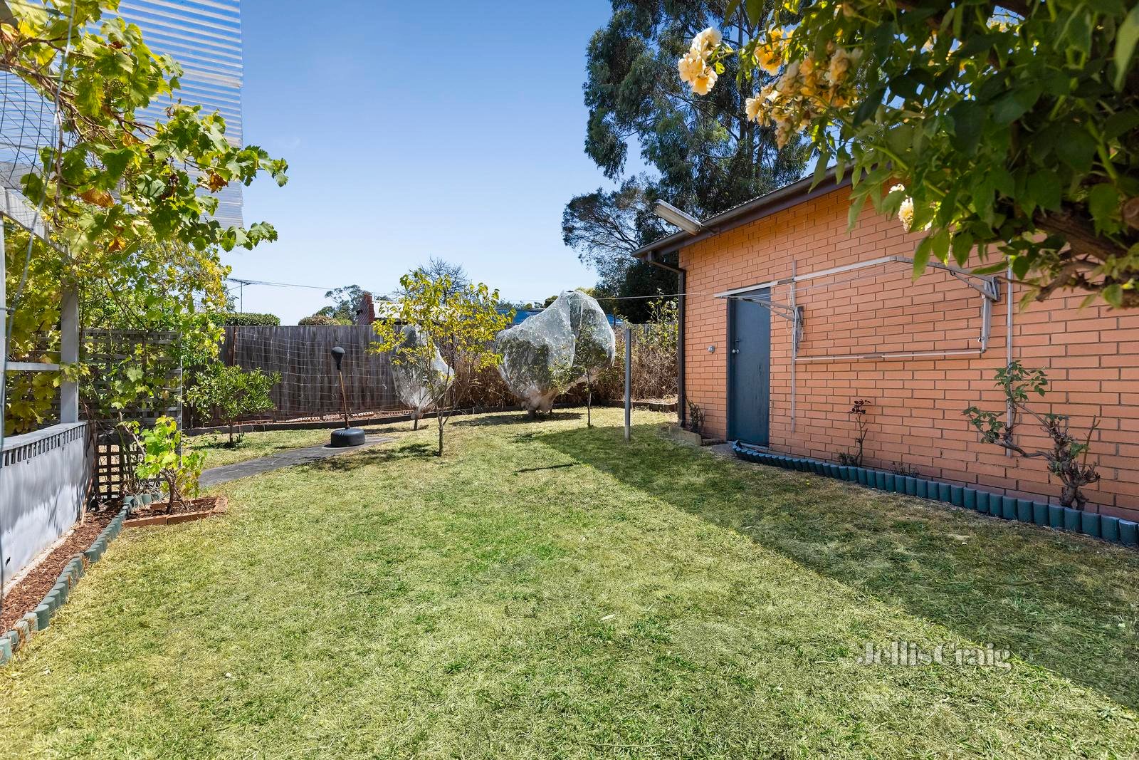 34 Ballantyne Crescent, Kilsyth image 11