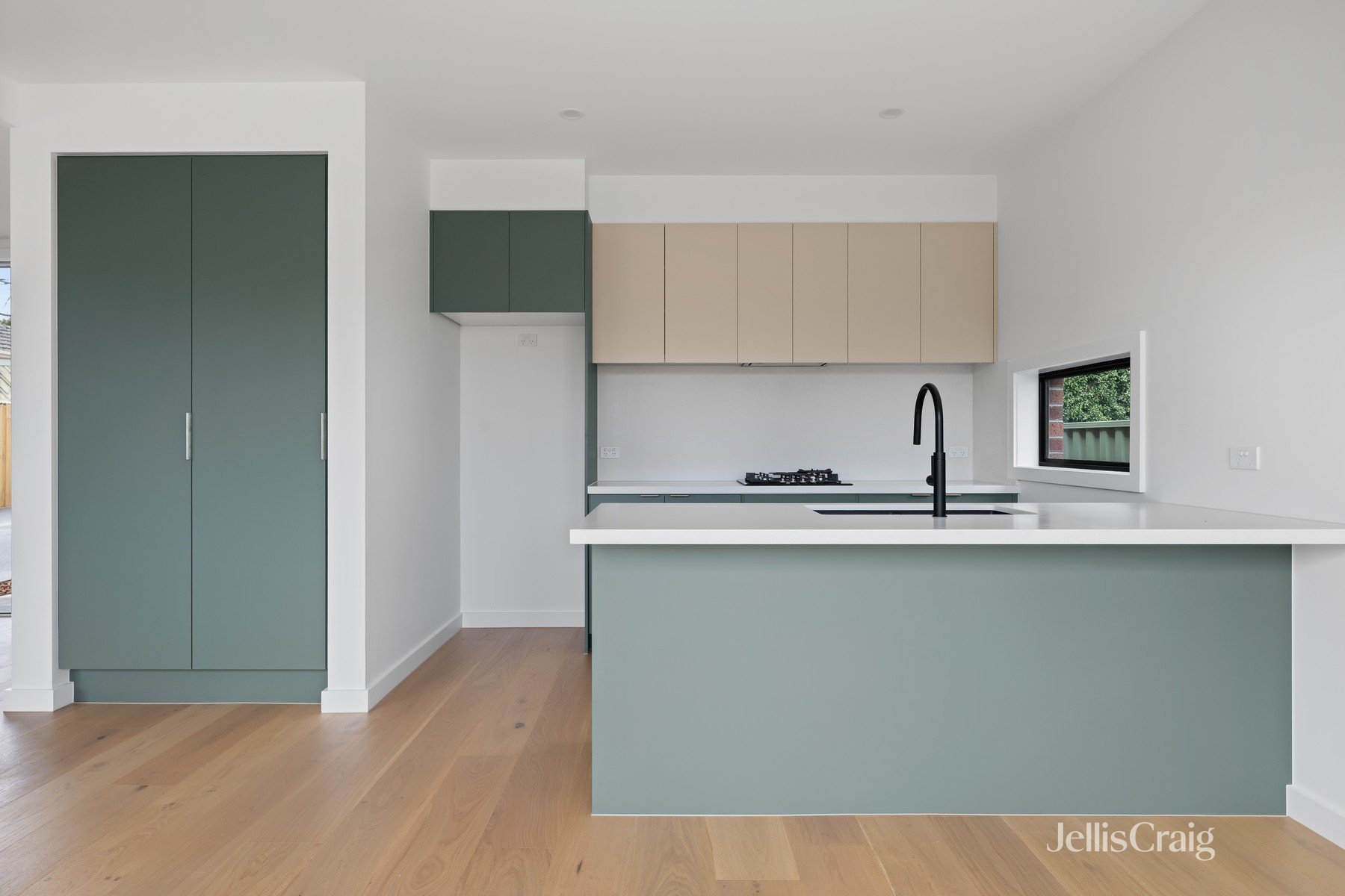 3/4 Benambra Street, Preston image 1