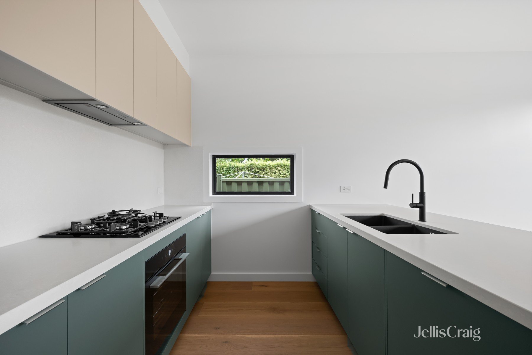 3/4 Benambra Street, Preston image 2