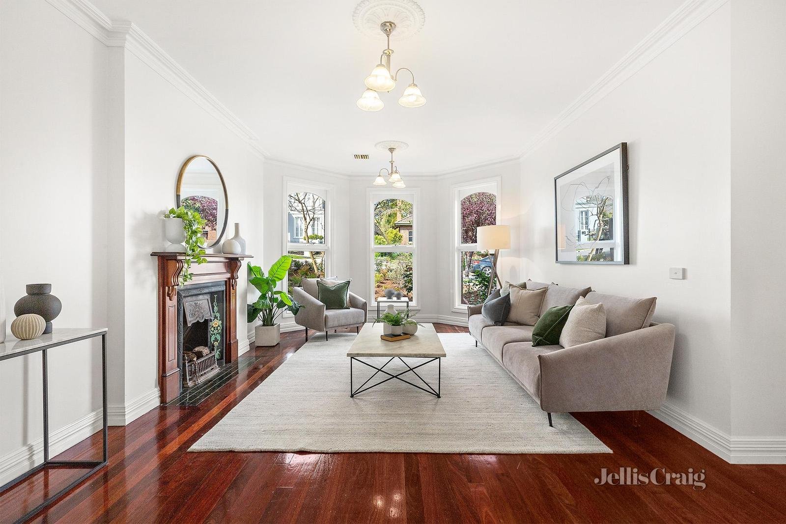 34 Bentley Street, Surrey Hills image 2