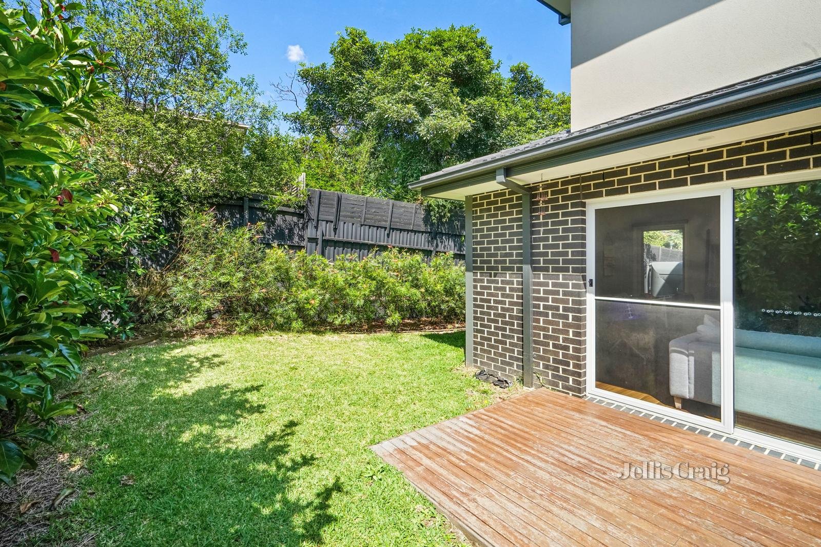 3/4 Betty Court, Mount Waverley image 13