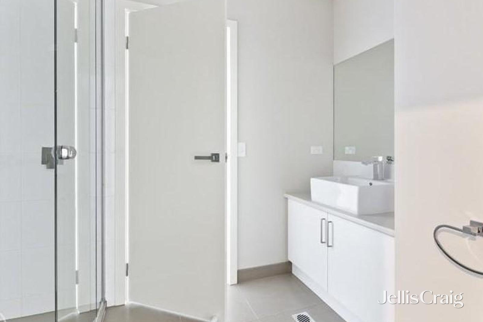 3/4 Binns Street, Montmorency image 7