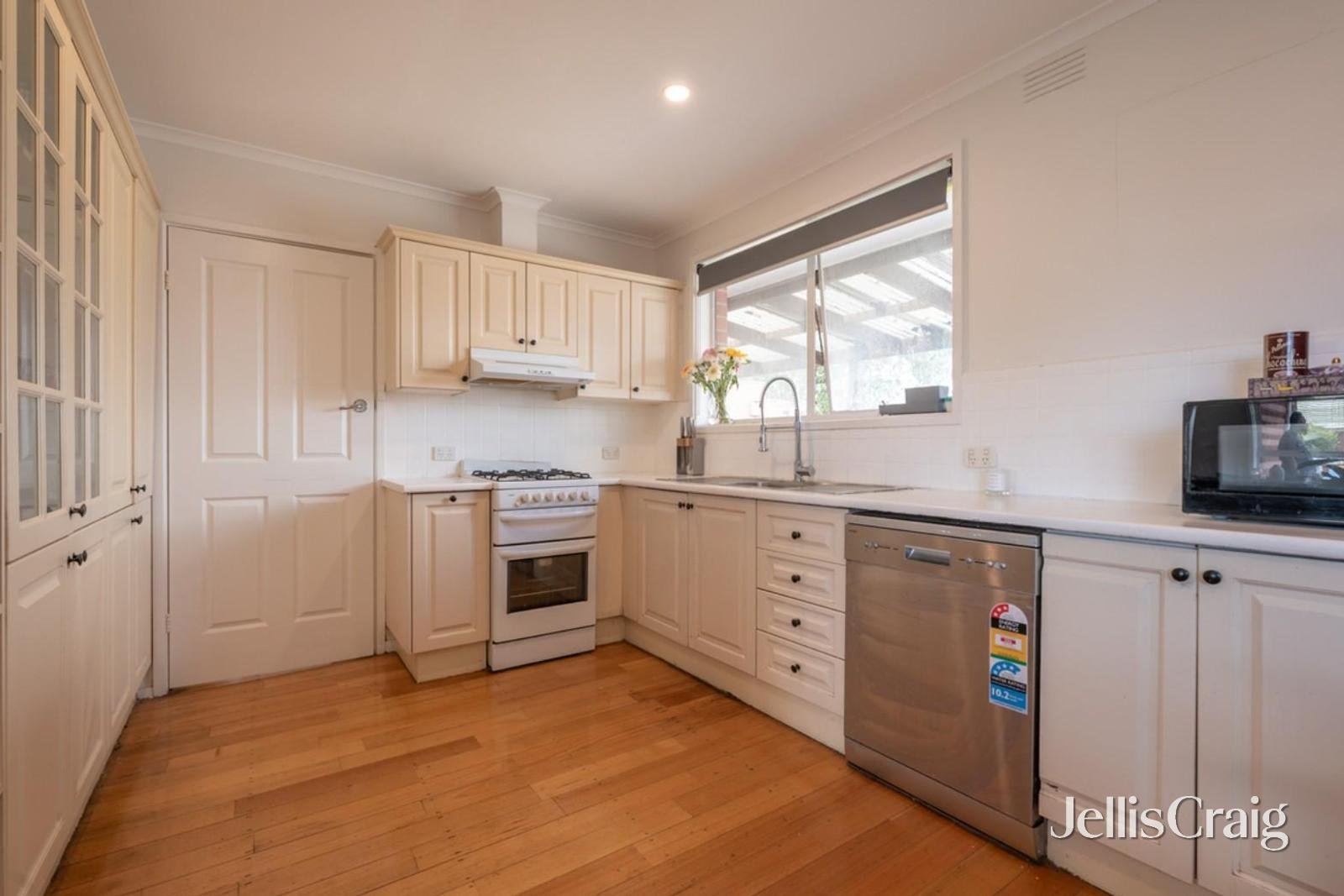 34 Bournemouth Avenue, Springvale image 5