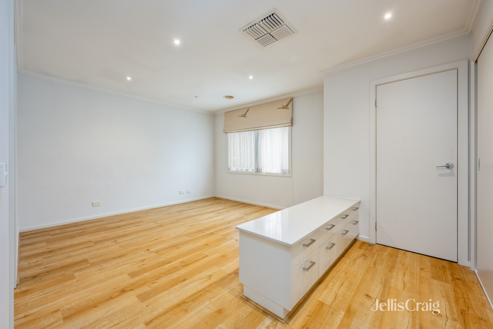 34 Cade Way, Parkville image 3