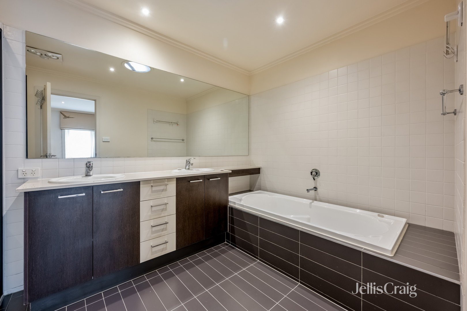 34 Cade Way, Parkville image 5