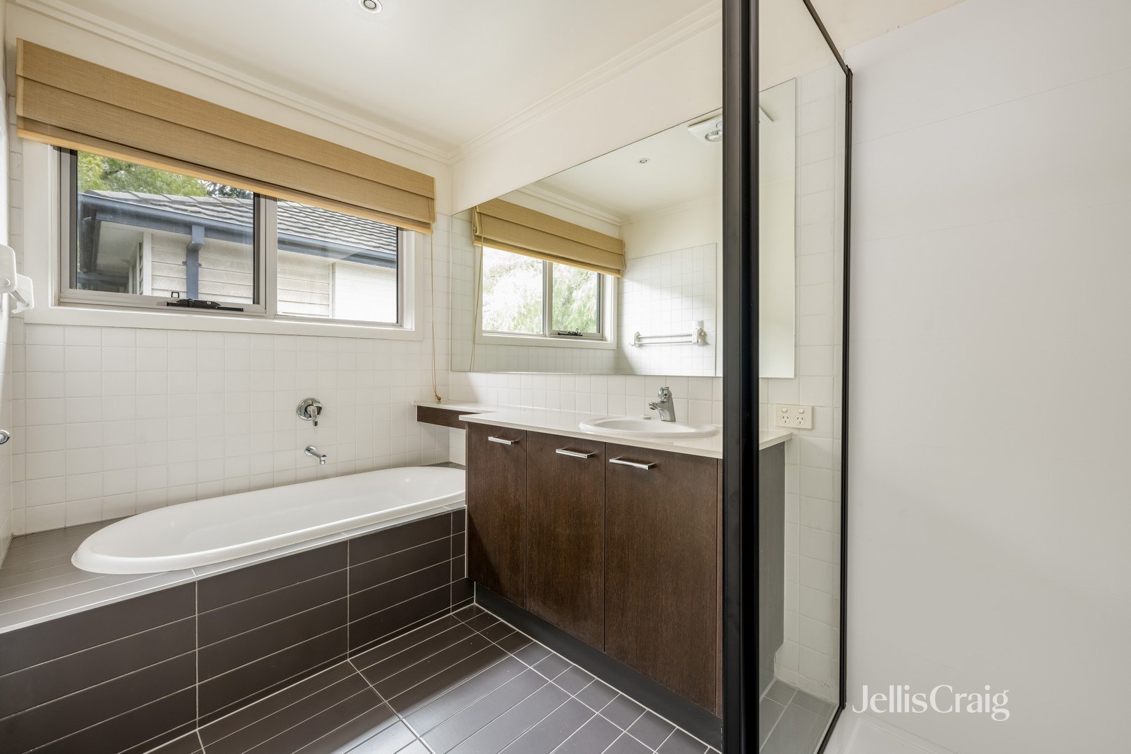 34 Cade Way, Parkville image 8