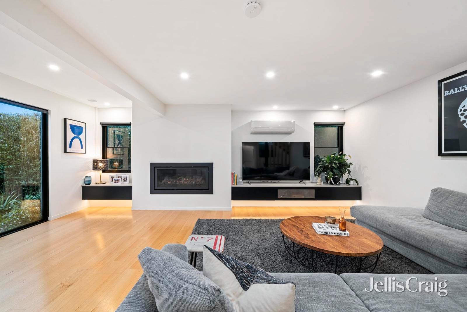 34 Caithness Crescent, Glen&nbsp;Waverley image 4