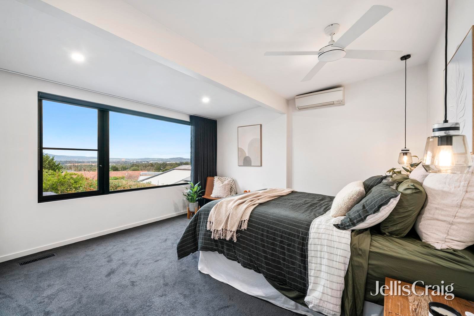 34 Caithness Crescent, Glen&nbsp;Waverley image 6
