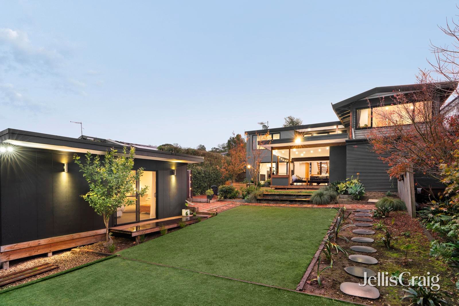 34 Caithness Crescent, Glen&nbsp;Waverley image 19