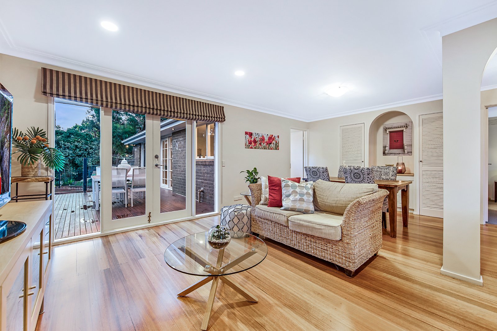 34 Cambrian Crescent, Wheelers Hill image 4