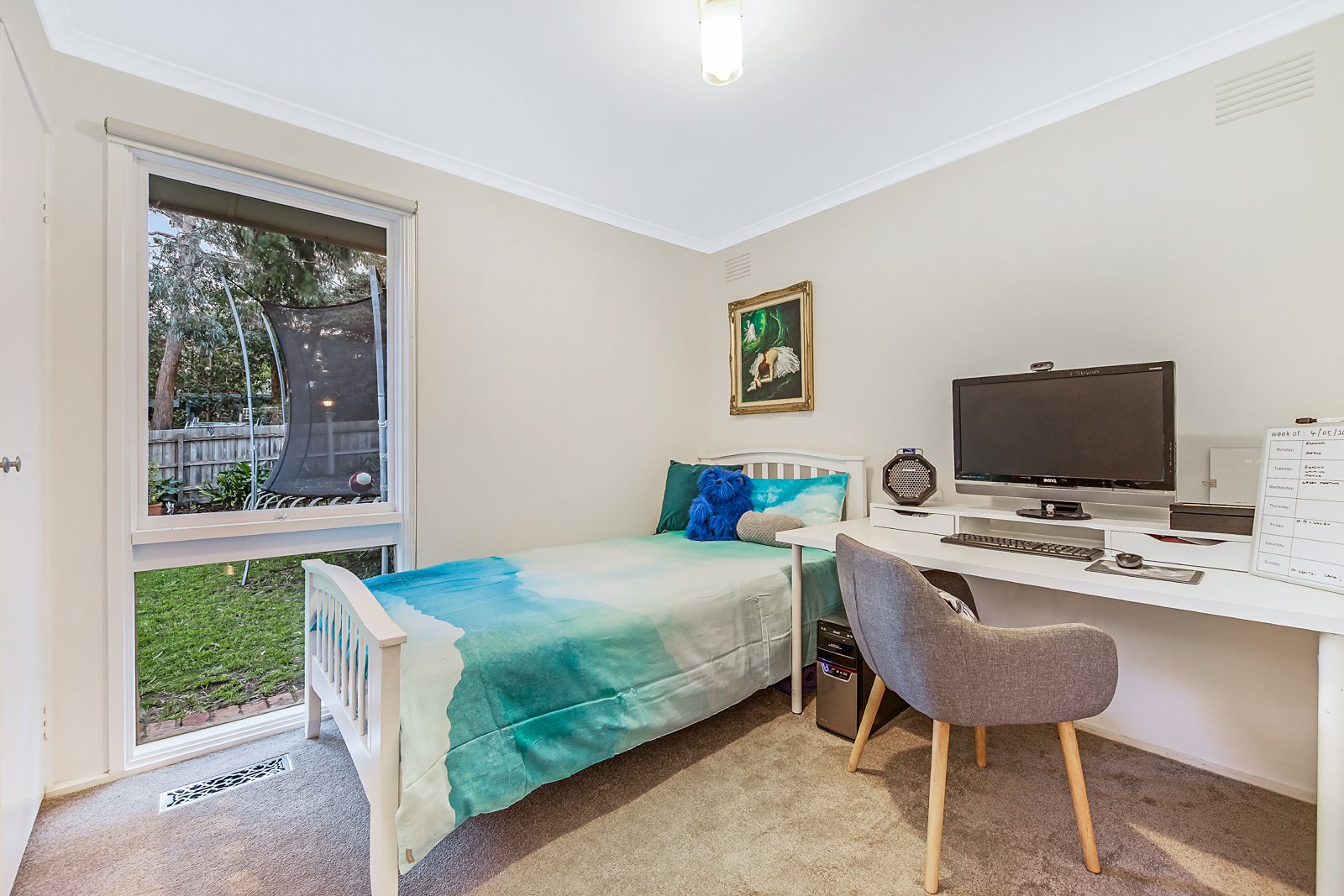 34 Cambrian Crescent, Wheelers Hill image 8