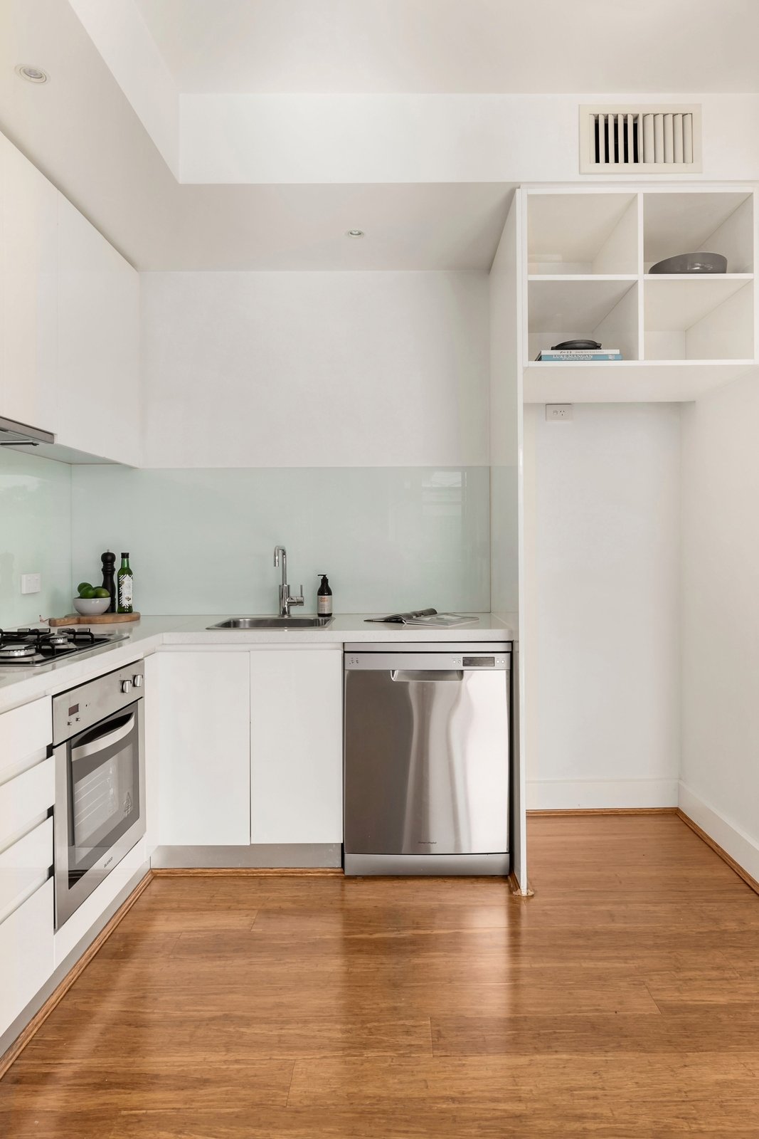 Property Gallery Thumbnail 3