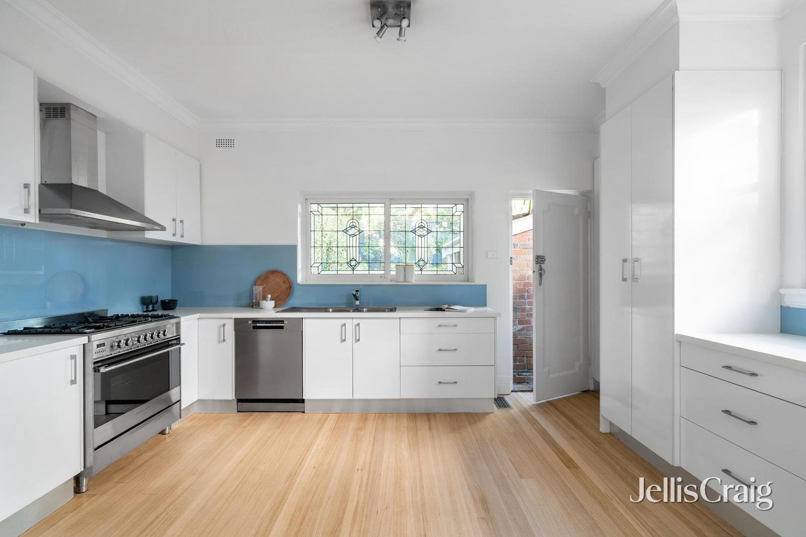 34 Canberra Road, Toorak image 5
