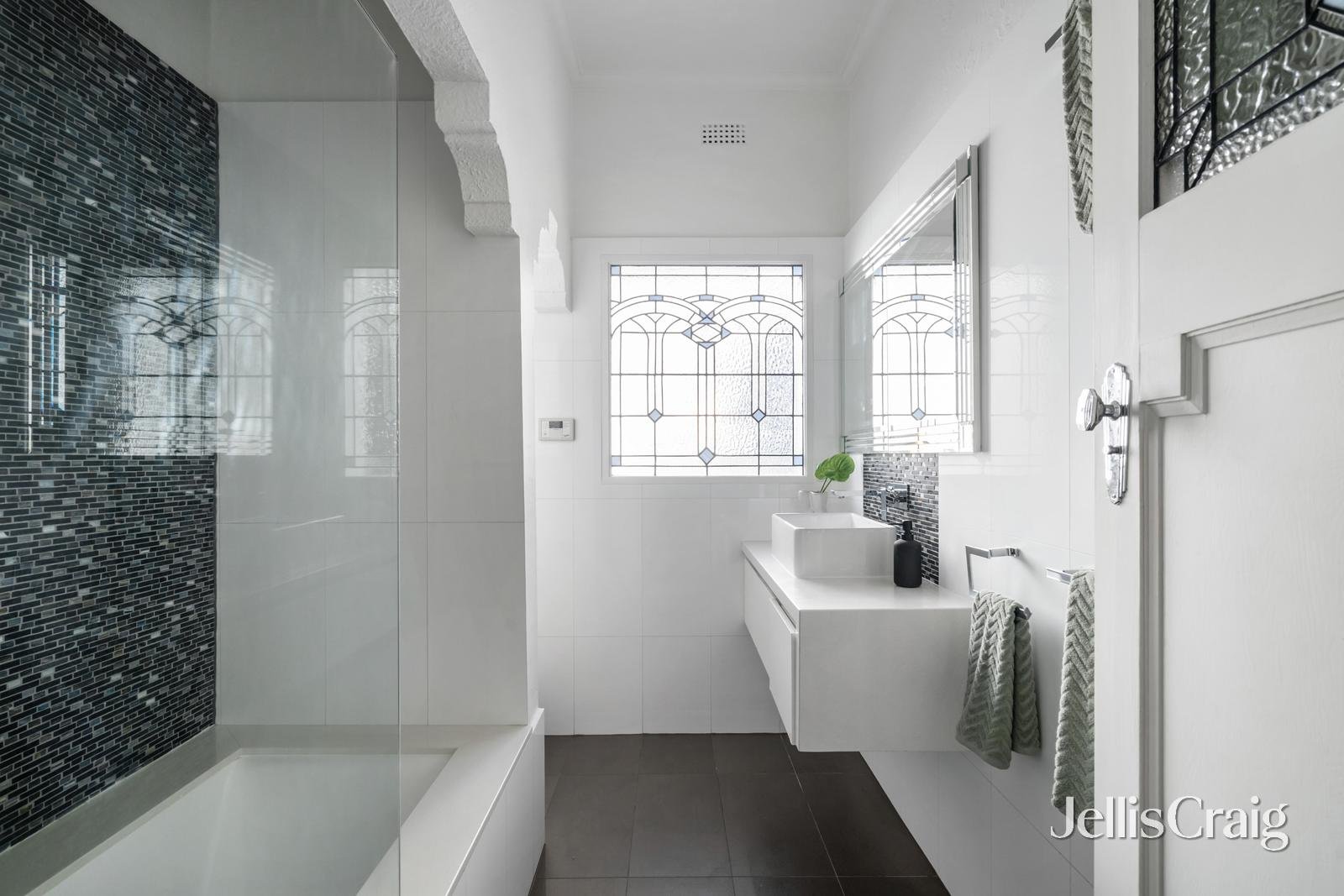 34 Canberra Road, Toorak image 11