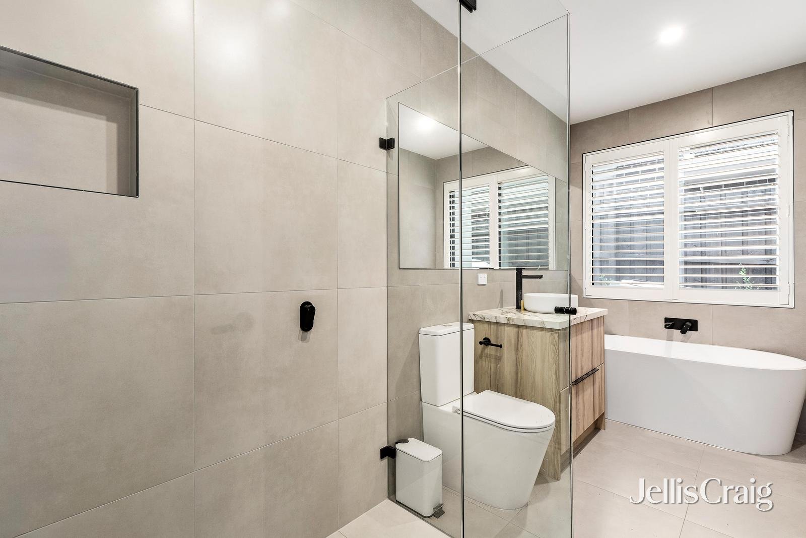 34 Caroline Drive, Templestowe&nbsp;Lower image 8
