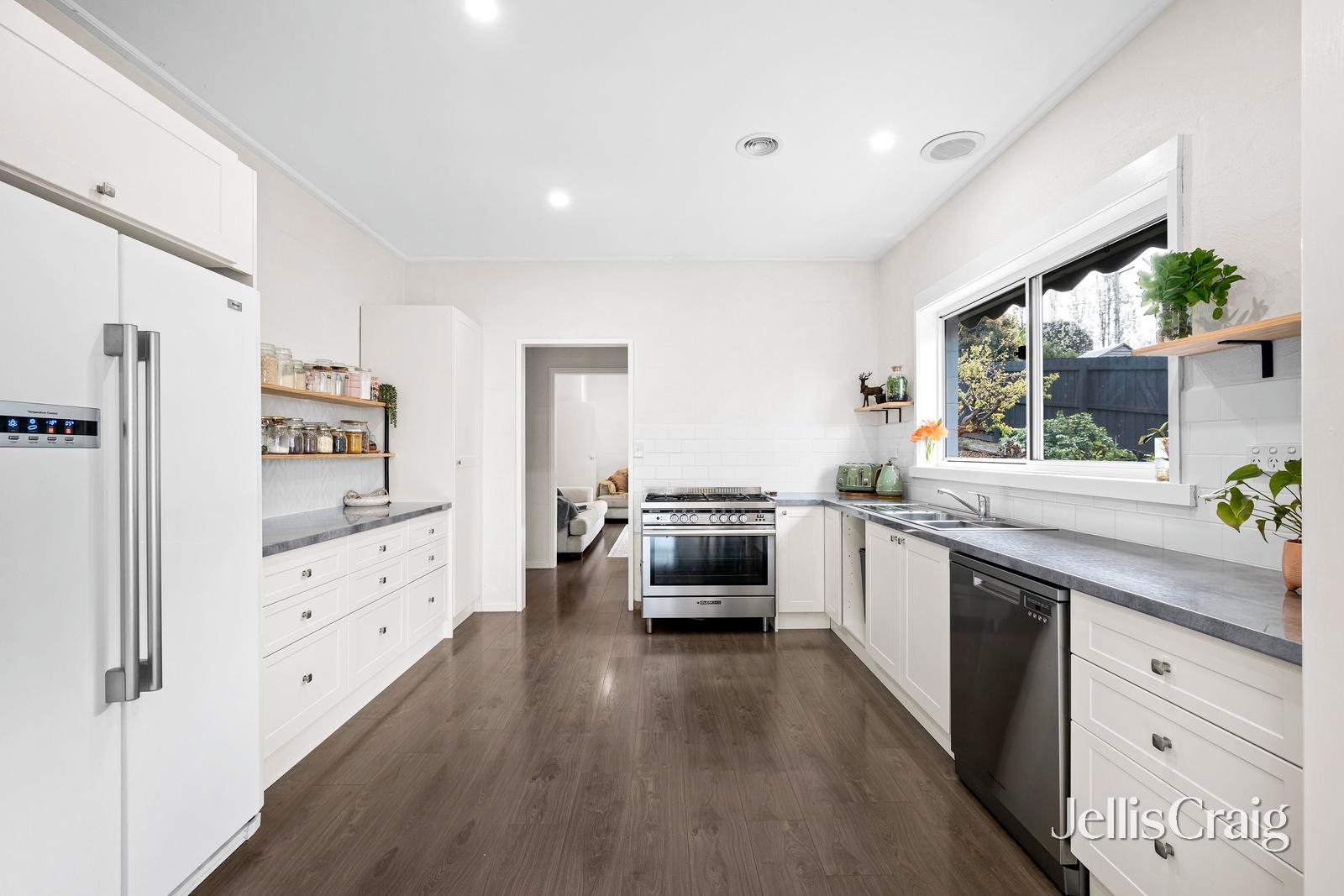 34 Carronvale Road, Mooroolbark image 3