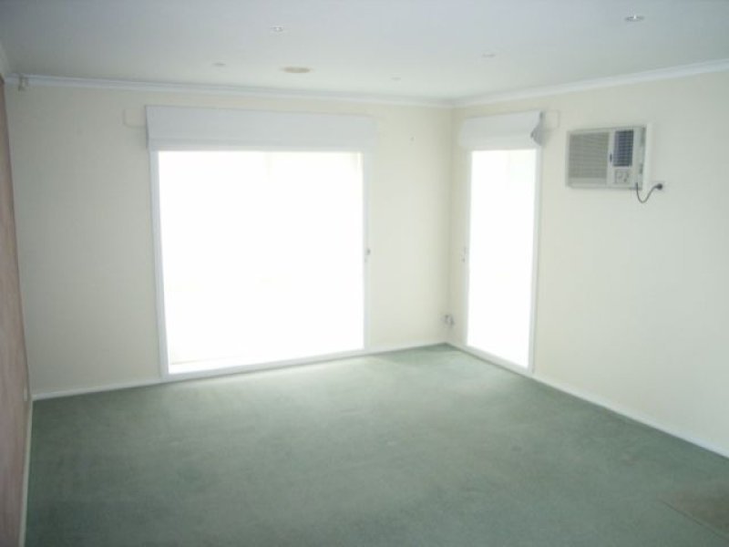 3/4 Colchester Road, Kilsyth image 6