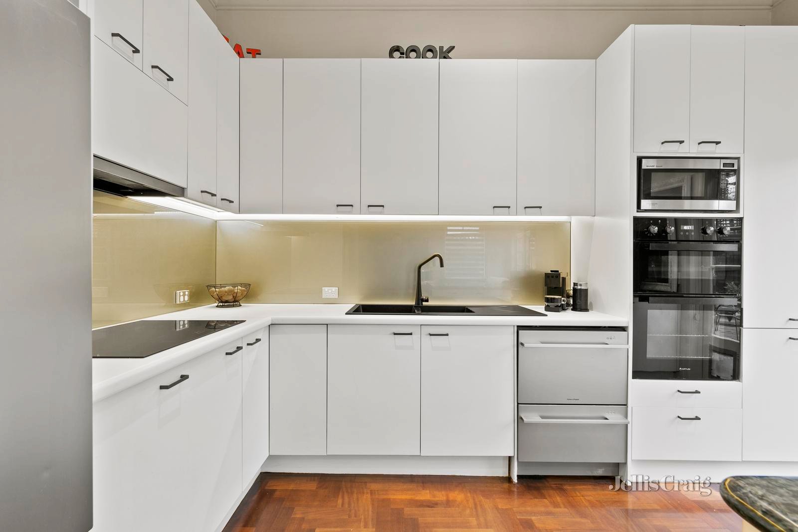34 College Parade, Kew image 8