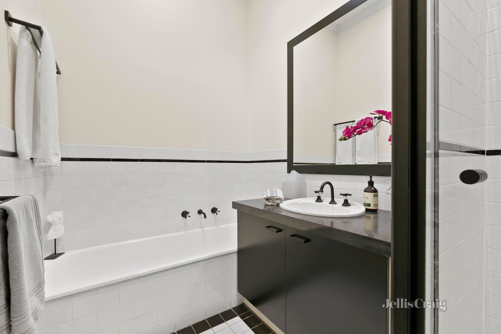 34 College Parade, Kew image 11