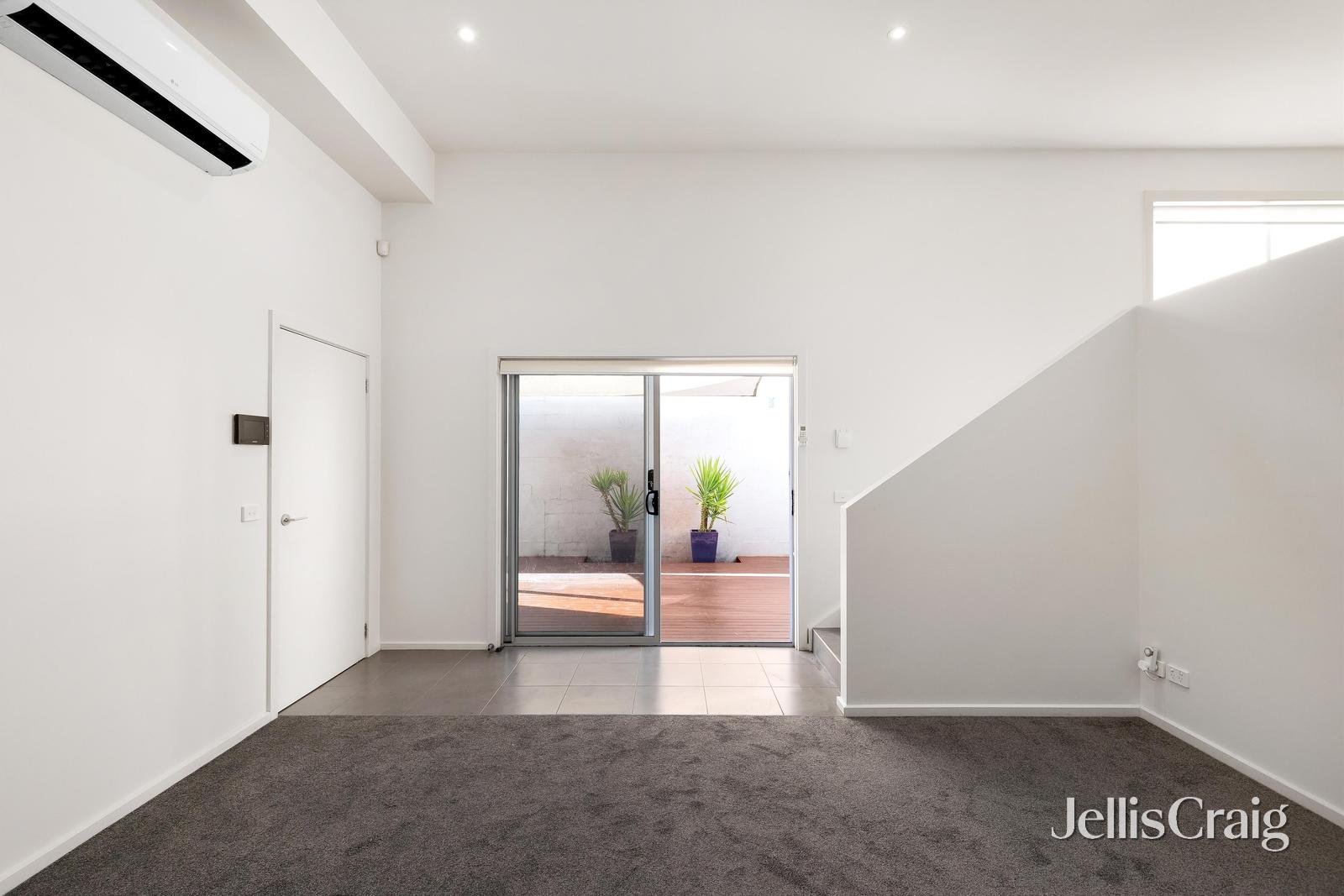 3/4 Coniston Street, Diamond Creek image 3