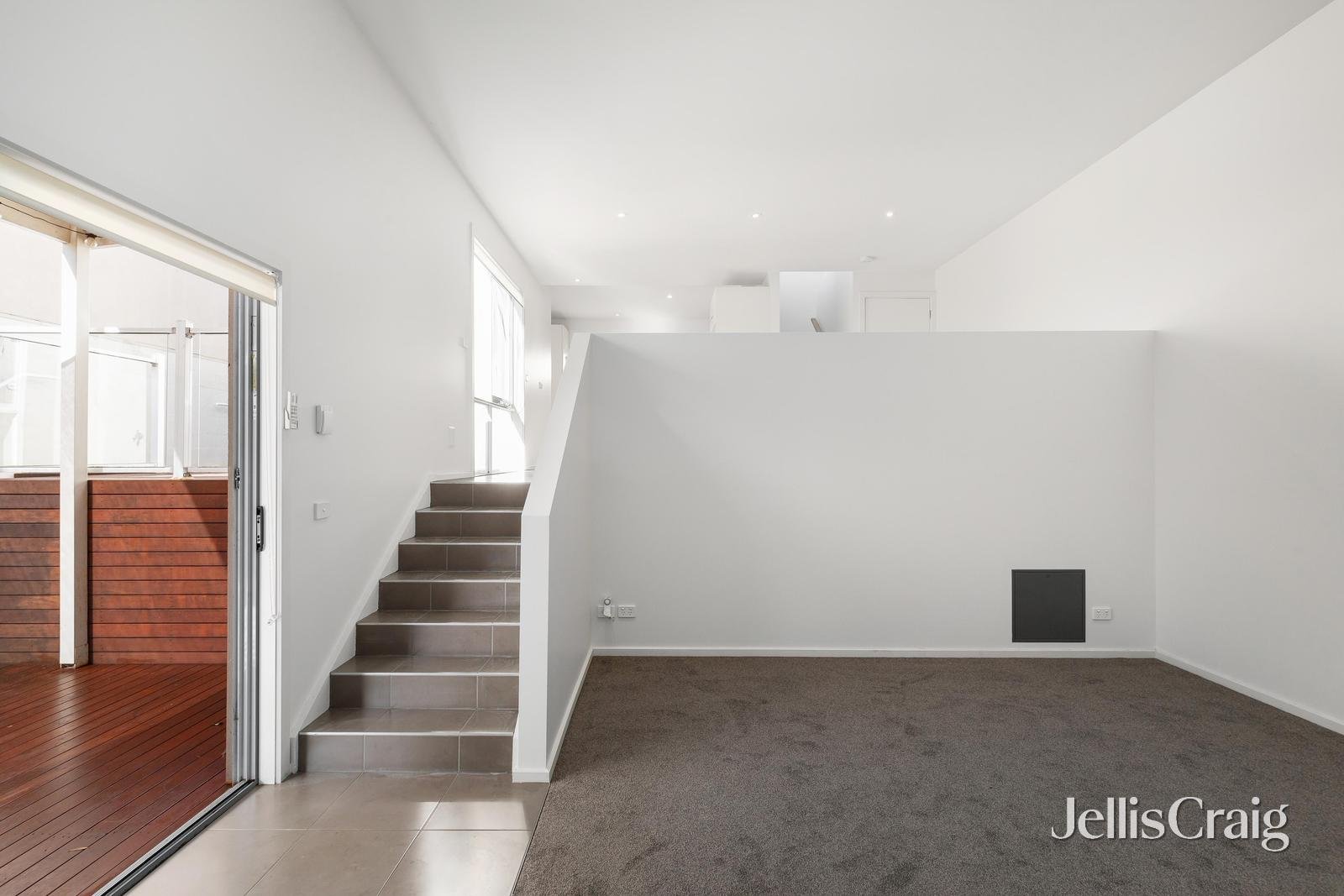 3/4 Coniston Street, Diamond Creek image 4