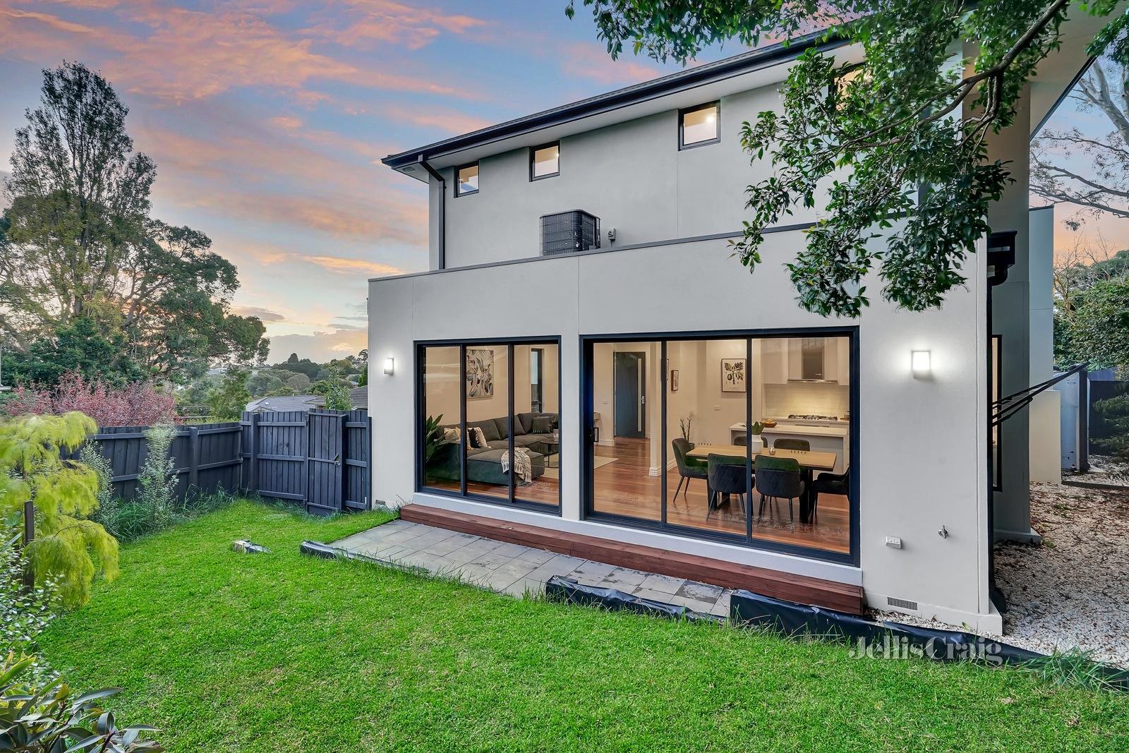 3/4 Dart Court, Mount Waverley image 11