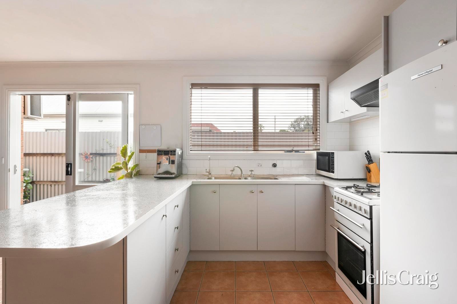 34 De Carle Street, Brunswick image 3