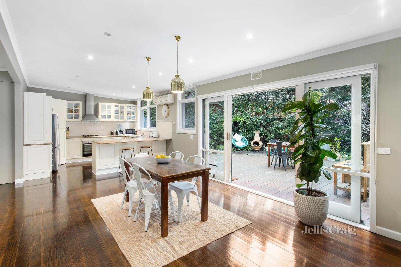 34 Deanswood Road, Forest Hill image 3