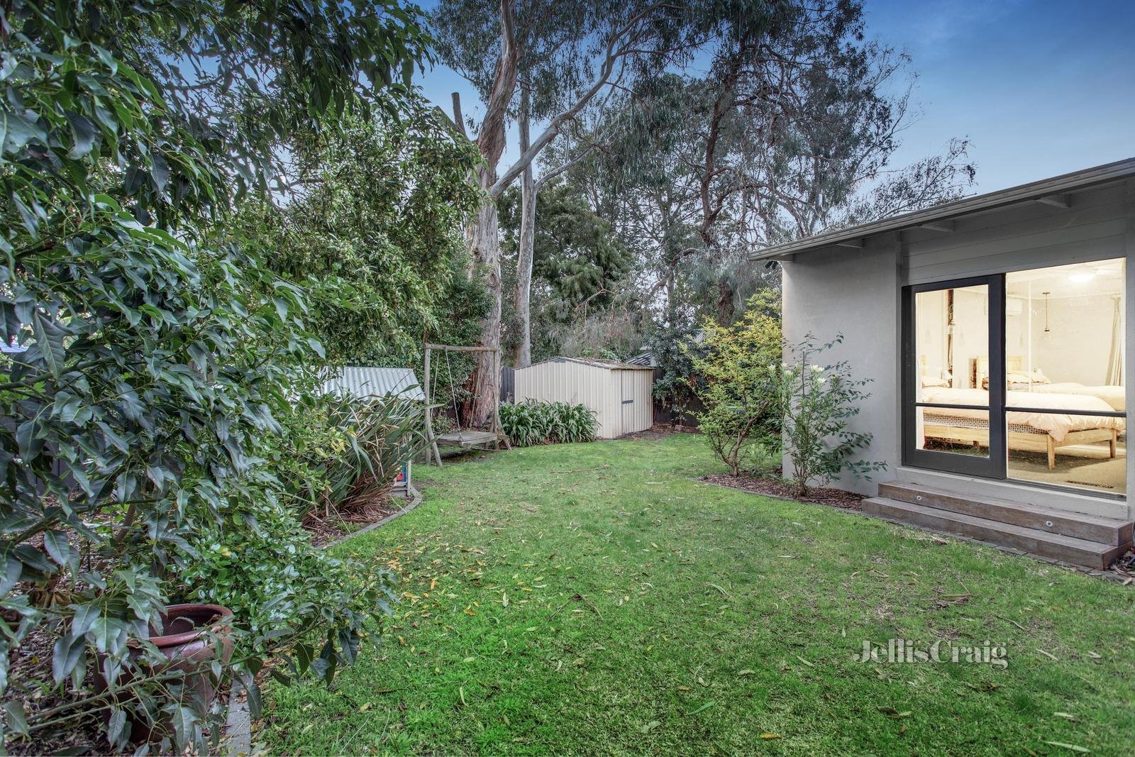 34 Deanswood Road, Forest Hill image 10